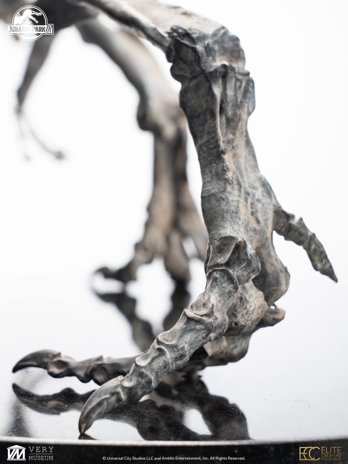 Bronze Spinosaurus Skeleton - Jurassic Park III 1/12