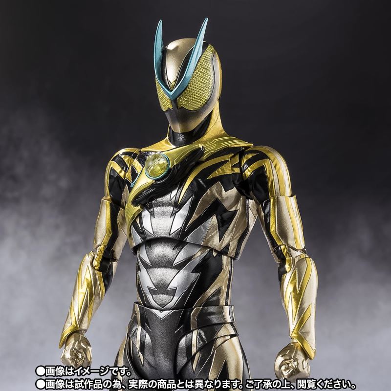 SHFiguarts Kamen Rider Z Inazuma Plasma