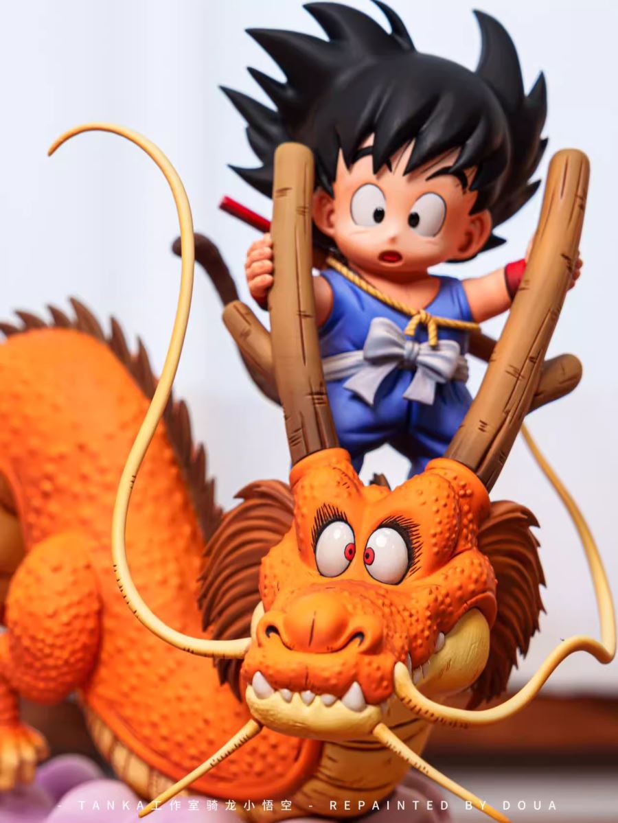 Dragon Riding Son Goku - Dragon Ball