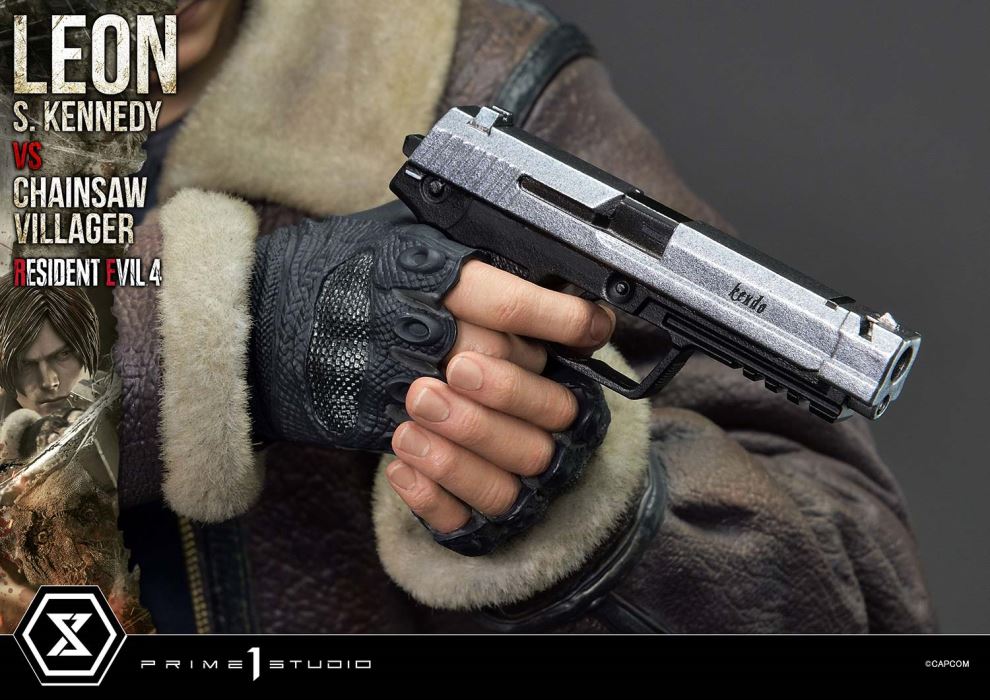 Resident Evil 4 Leon S. Kennedy versus Chainsaw Villager