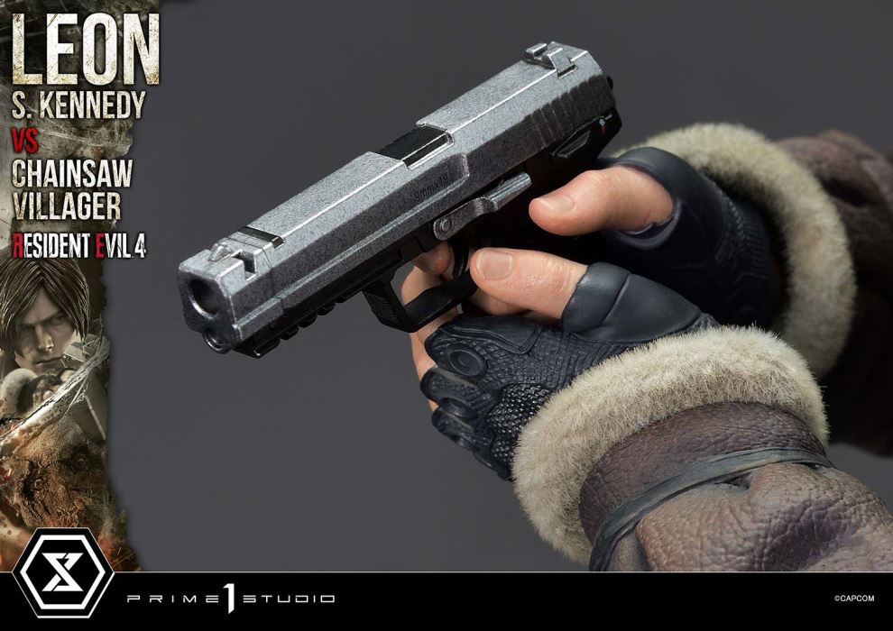 Resident Evil 4 Leon S. Kennedy versus Chainsaw Villager