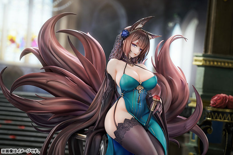 Azur Lane Amagi: Throne of Fallen Petals Ver. 1/7