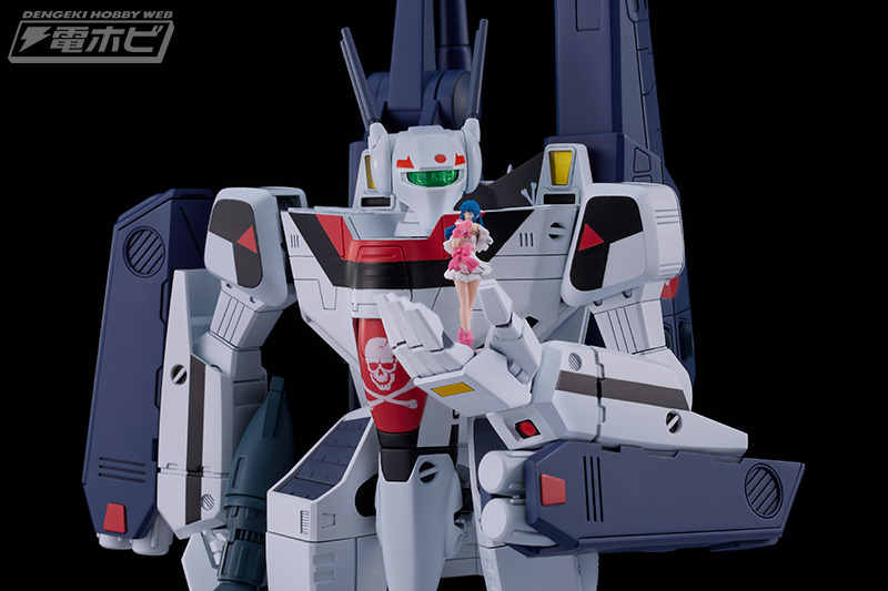 PLAMAX PX16 1/72 VF-1S Strike Battroid Valkyrie (Ichijo Hikaru Machine)