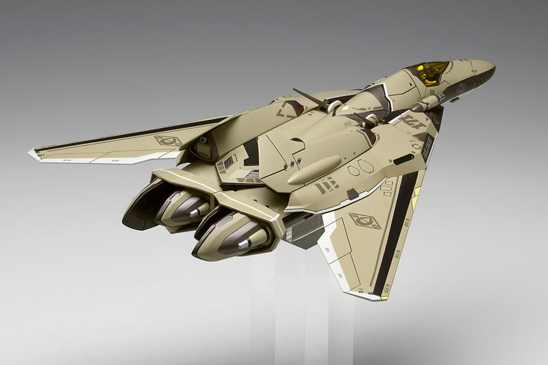 Macross Delta VF-171 Nightmare Plus [Outlying Space Type] 1/72