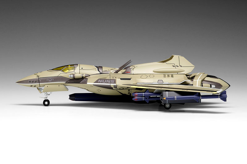 Macross Delta VF-171 Nightmare Plus [Outlying Space Type] 1/72