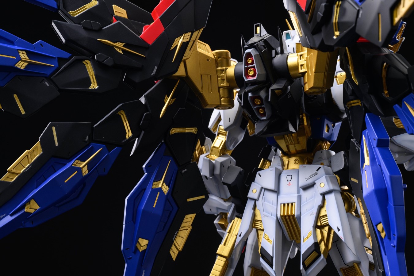 Gundam Strike Freedom Wing of Light 1/48