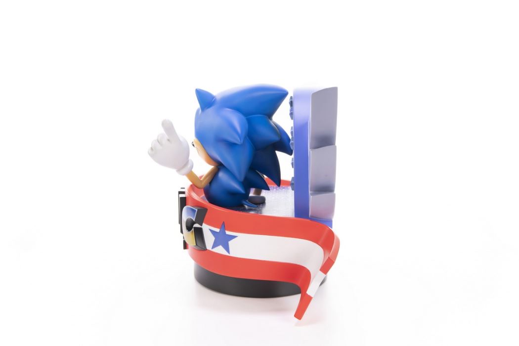 SONIC THE HEDGEHOG - SONIC TITLE SCREEN