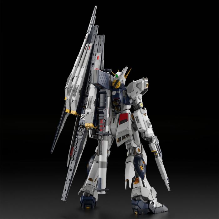 Perfect Grade Unleashed RX-93 ν Gundam 1/60