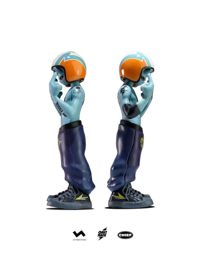Helmet Figurines - No. 00 ZAIKI & No. 01 KOZA