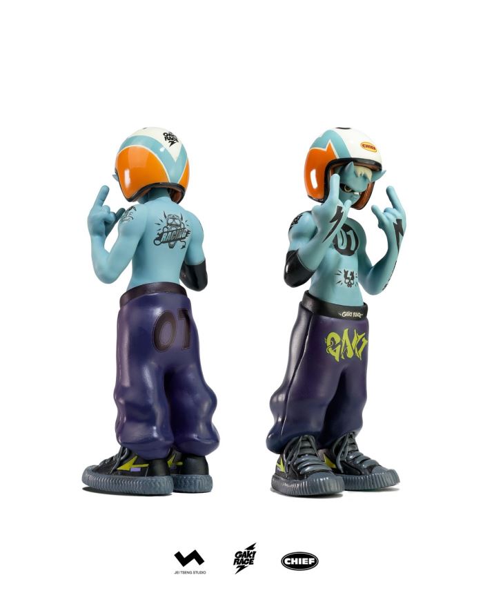 Helmet Figurines - No. 00 ZAIKI & No. 01 KOZA