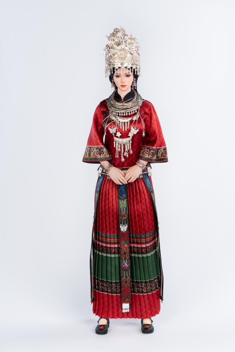 Miao Ethnic Group 1/6