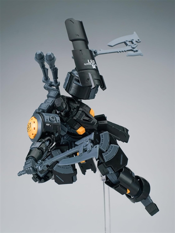 ULTRA ACTION TROOPER Series ZAROV M1 1/144 Scale ABS & POM Assembled Plastic Model Kit [Metallic Black]