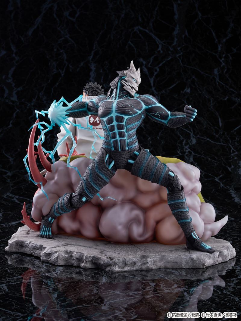 SHIBUYA SCRAMBLE FIGURE Kaiju No. 8 & Kafka Hibino