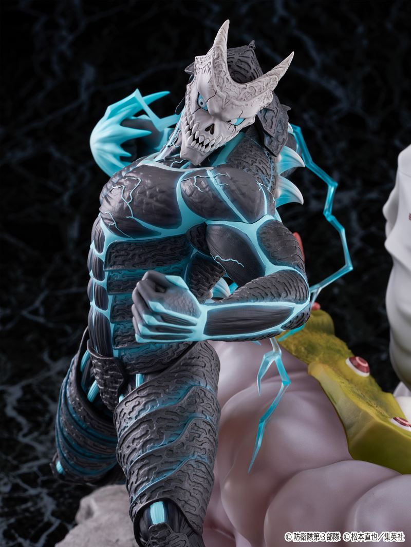 SHIBUYA SCRAMBLE FIGURE Kaiju No. 8 & Kafka Hibino
