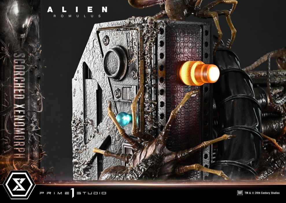 Alien: Romulus  Scorched Xenomorph DX Version