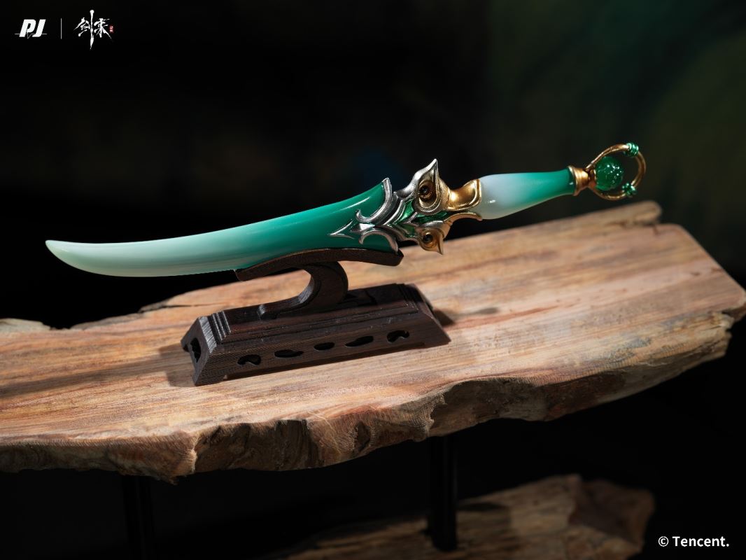 Sword Comes: the Skirt-Pressing Blade