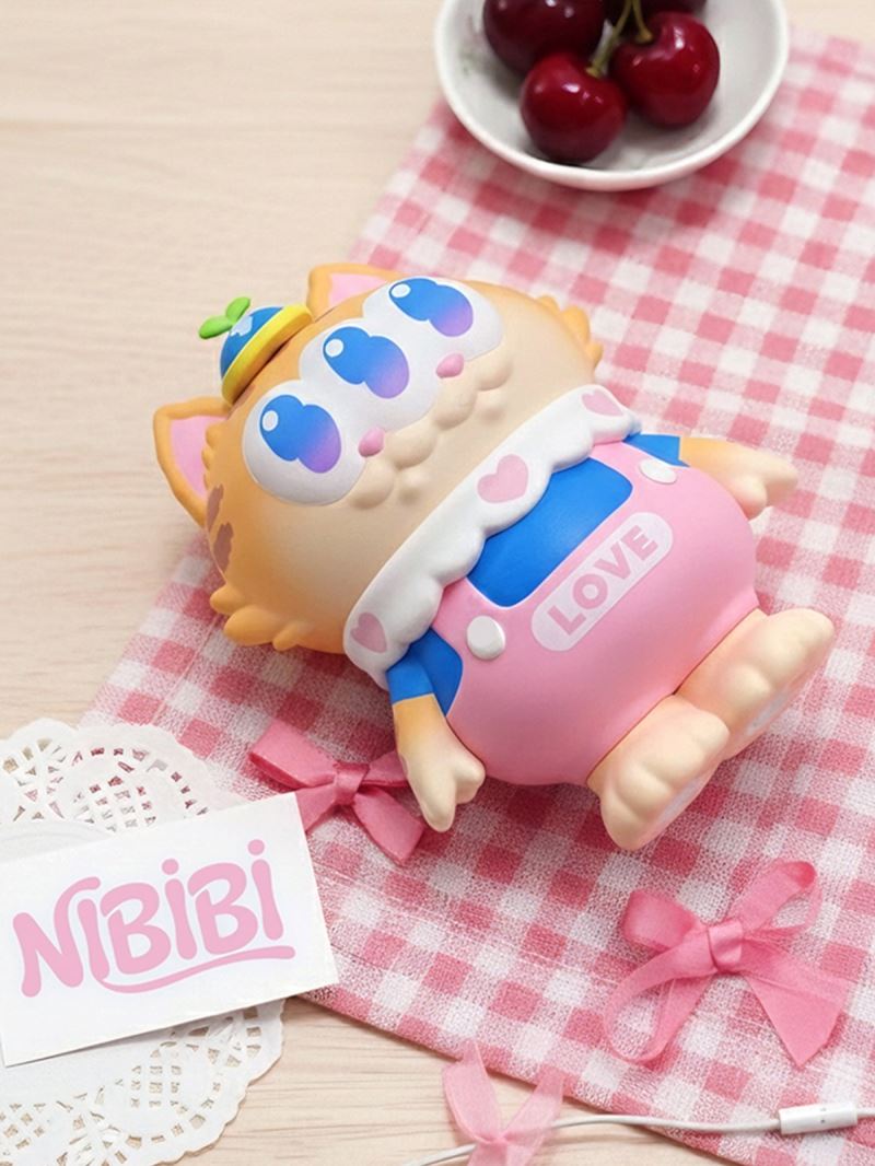 NIBBI Three-Eyed Cat Figurine