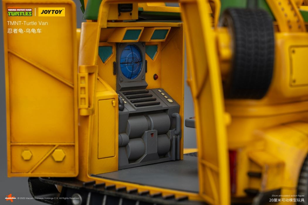 TMNT Ninja Turtles - Turtle Car & Ronnie the Nail 1/18