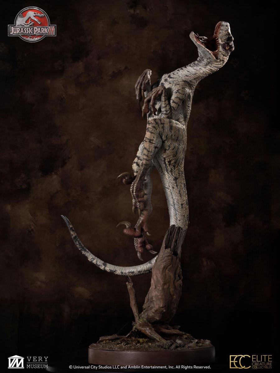 Female Velociraptor White Queen Maquette (JP3)