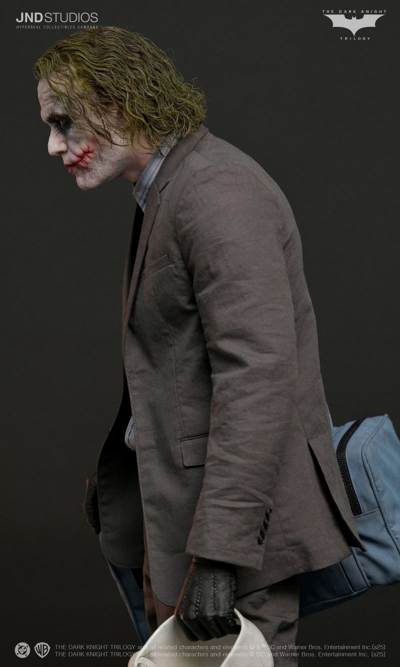 The Joker [Robber Version & Robber and Coat Version] 1/3