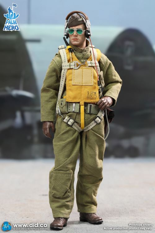 Captain Leif, a pilot of the U.S. Army Air Force in World War II 1/12