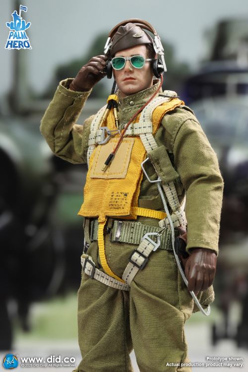 Captain Leif, a pilot of the U.S. Army Air Force in World War II 1/12