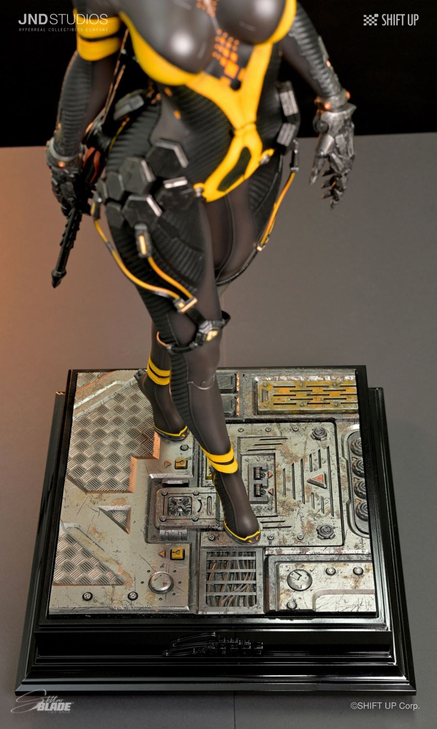 Eve & Tachy - Stellar Blade 1/3