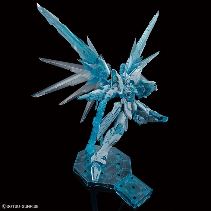 MG 1/100 Freedom Gundam Ver.2.0 [CROSS CONTRAST COLORS / CLEAR BLUE]
