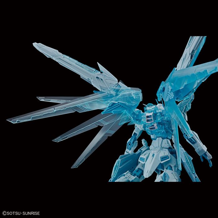 MG 1/100 Freedom Gundam Ver.2.0 [CROSS CONTRAST COLORS / CLEAR BLUE]