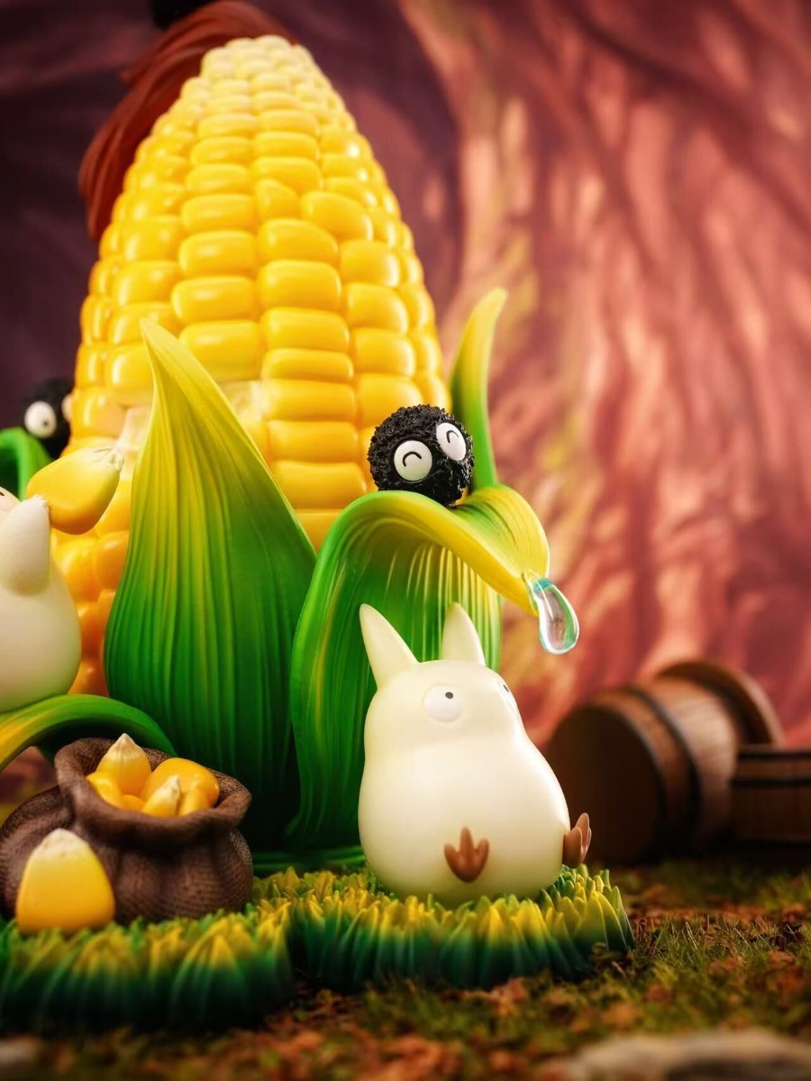 Totoro picking corn