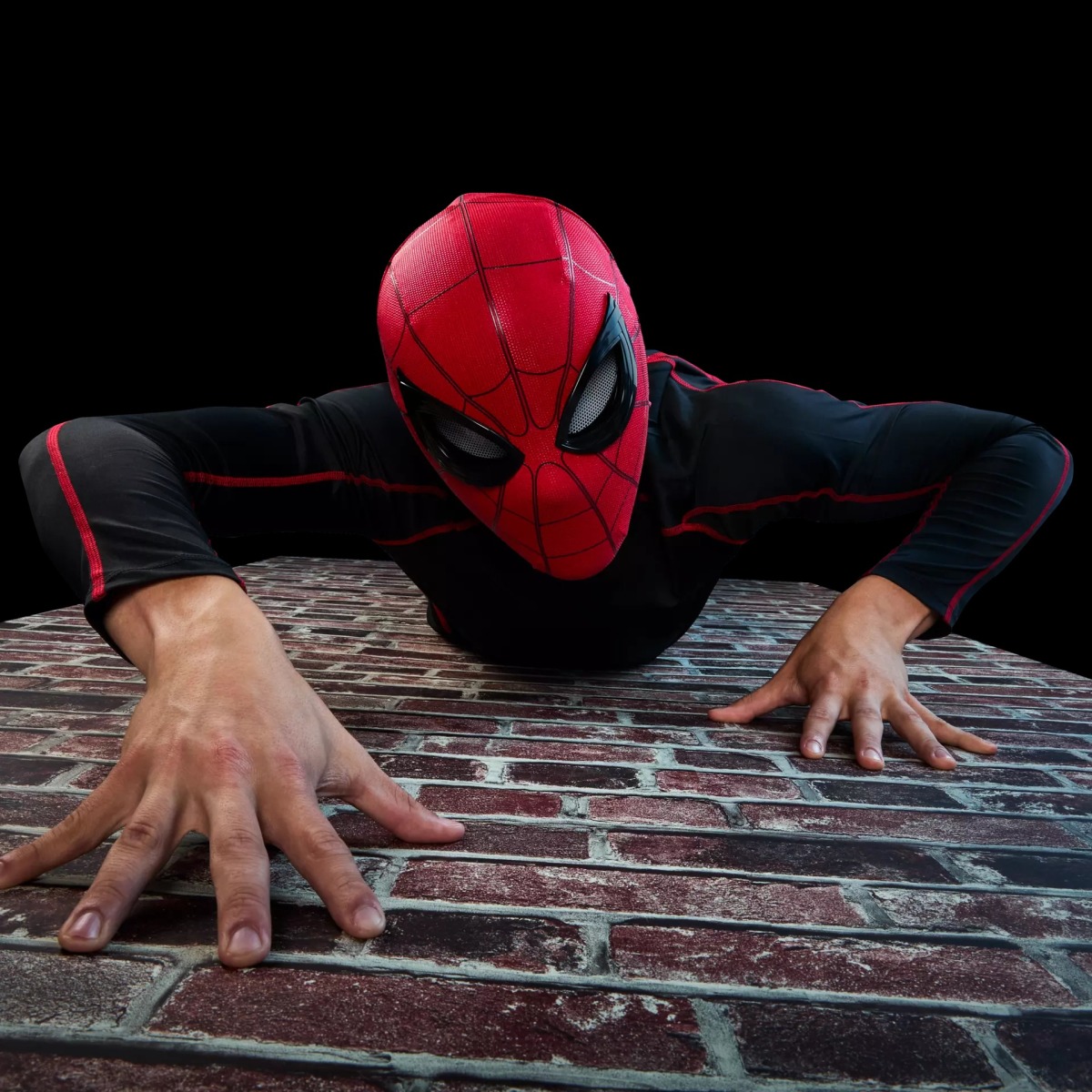 Marvel Legends Series Spider-Man Electronic Expressive Mask