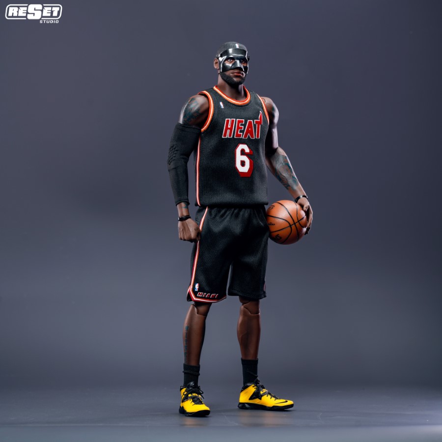 Miami Heat Black Mask LeBron James 1/6