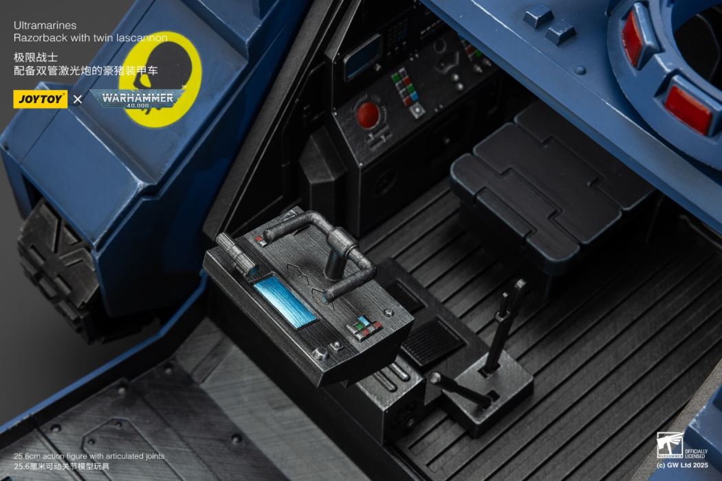 Model Collage Tool Kit & 1/18 Blood Angels Captain/Blood Priest/Ultramarines Porcupine Armored Vehicle