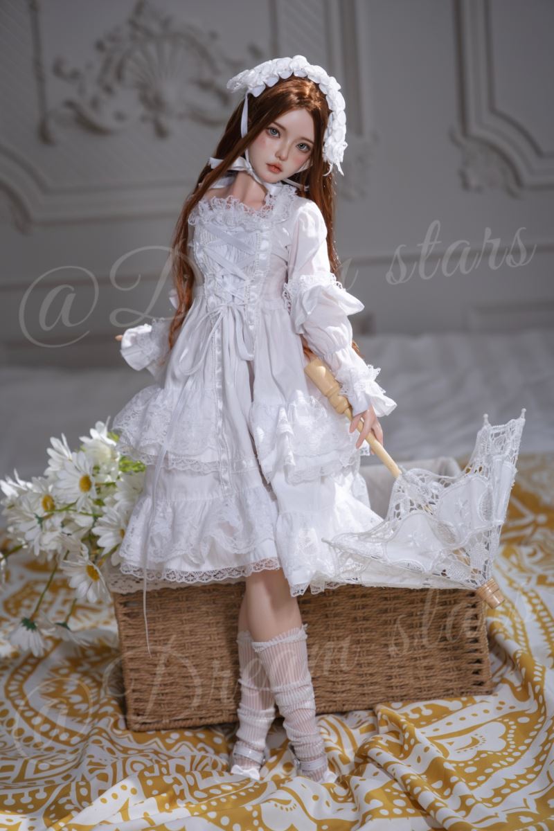 sister Leila & Yating - silicone encapsulated female action figure 1/3