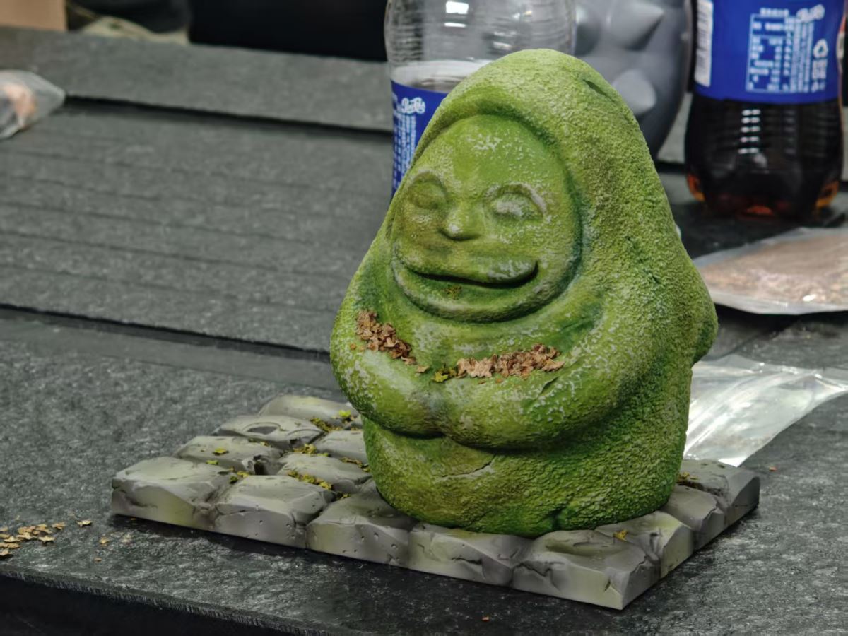 Ogino Chihiro with Stone Statue - Spirited Away