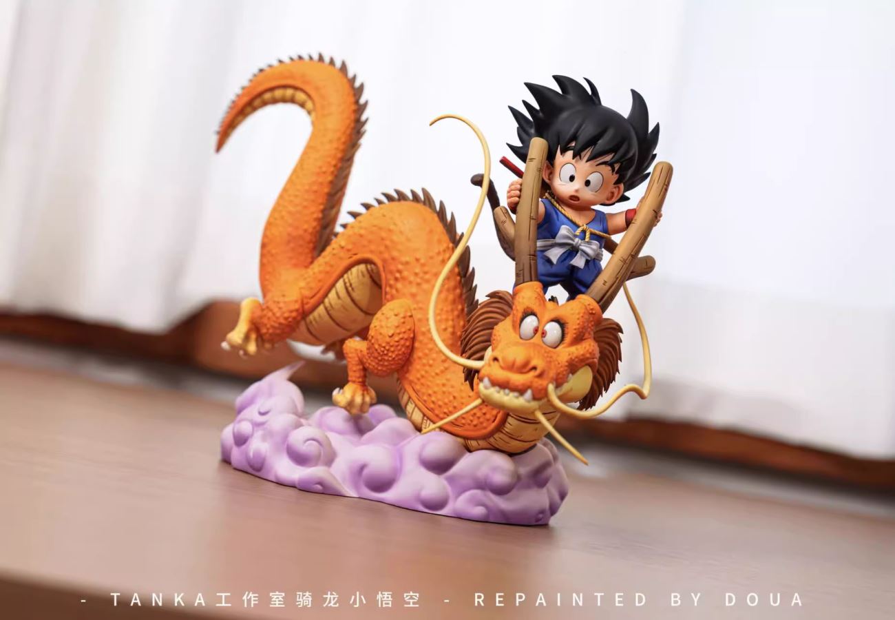 Dragon Riding Son Goku - Dragon Ball