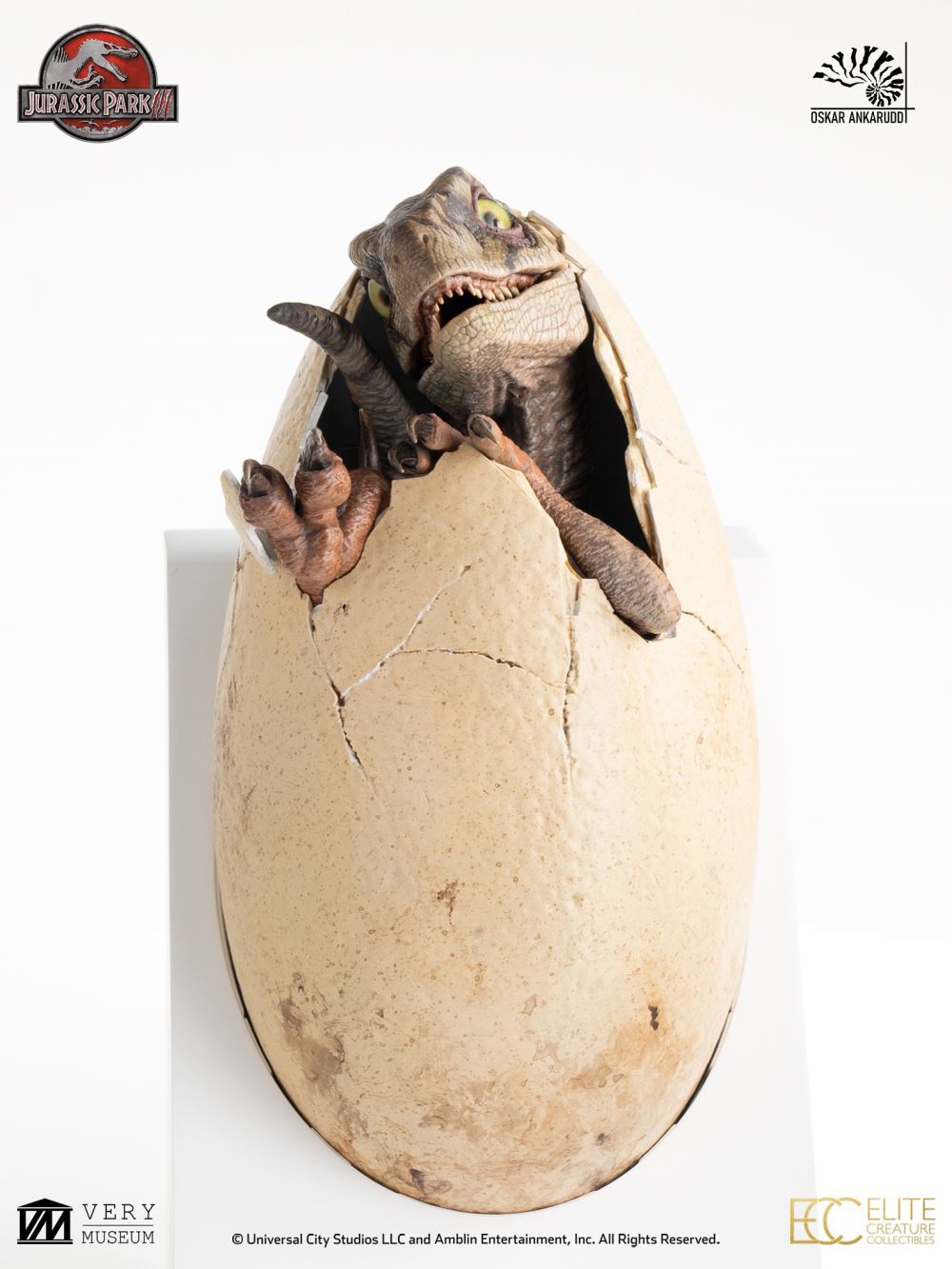 Hatching White Queen [Jurassic Park III]