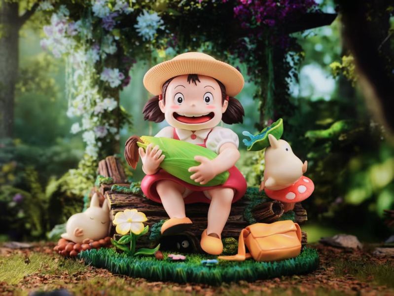 Mei holding corn - My Neighbor Totoro