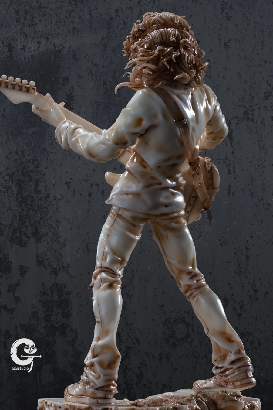 Sal Fisher Statue Sallyface