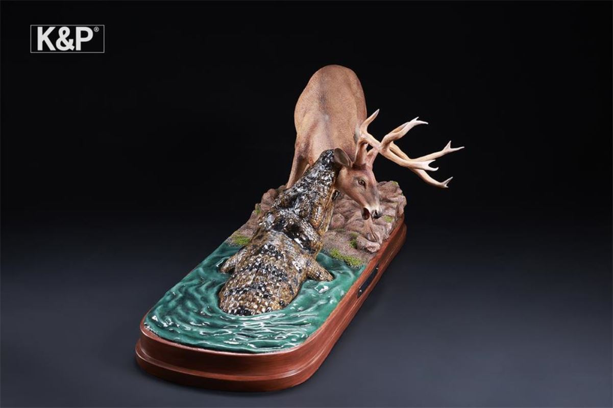 Deer & Crocodile Animal Trendy - the line between life and death