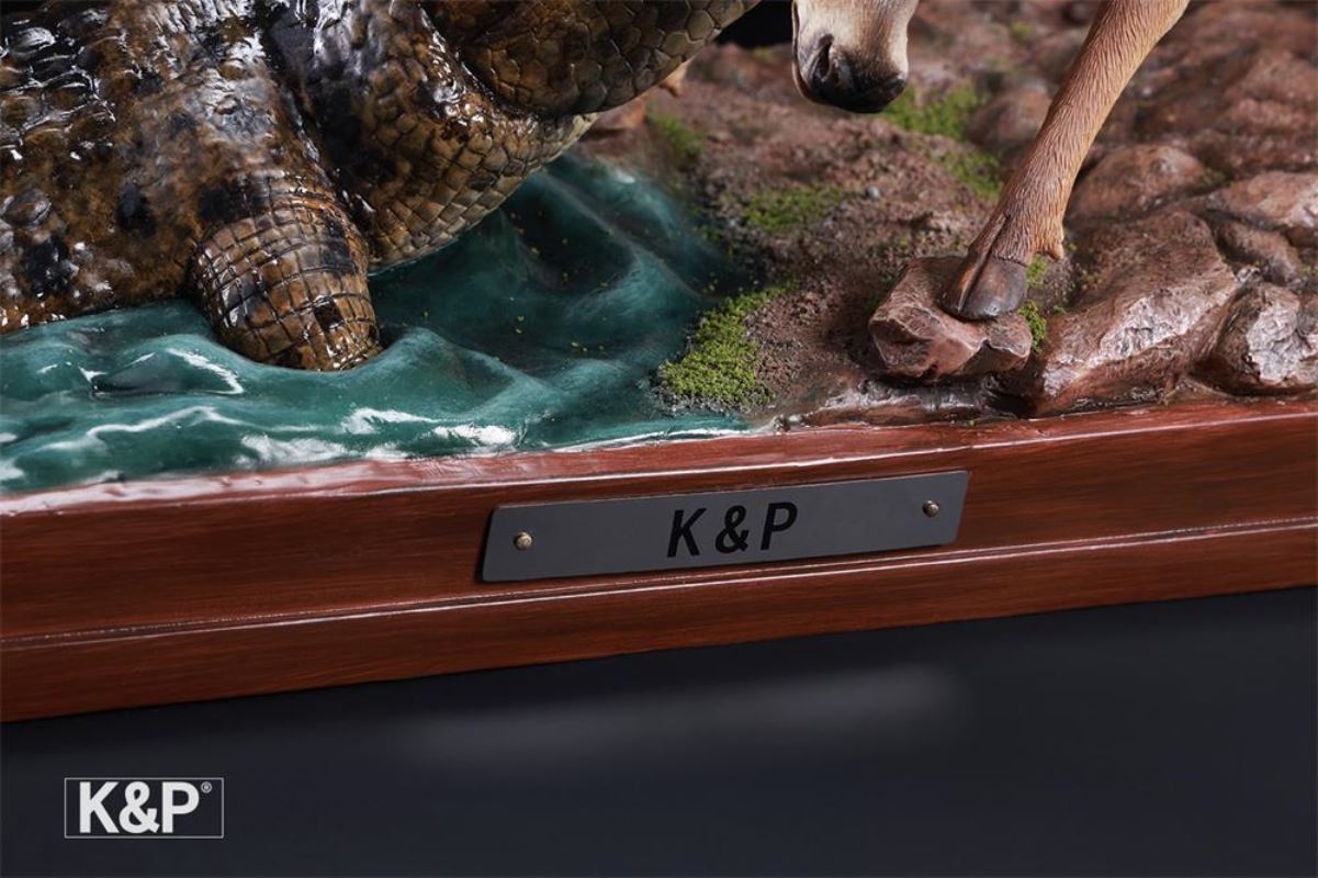 Deer & Crocodile Animal Trendy - the line between life and death