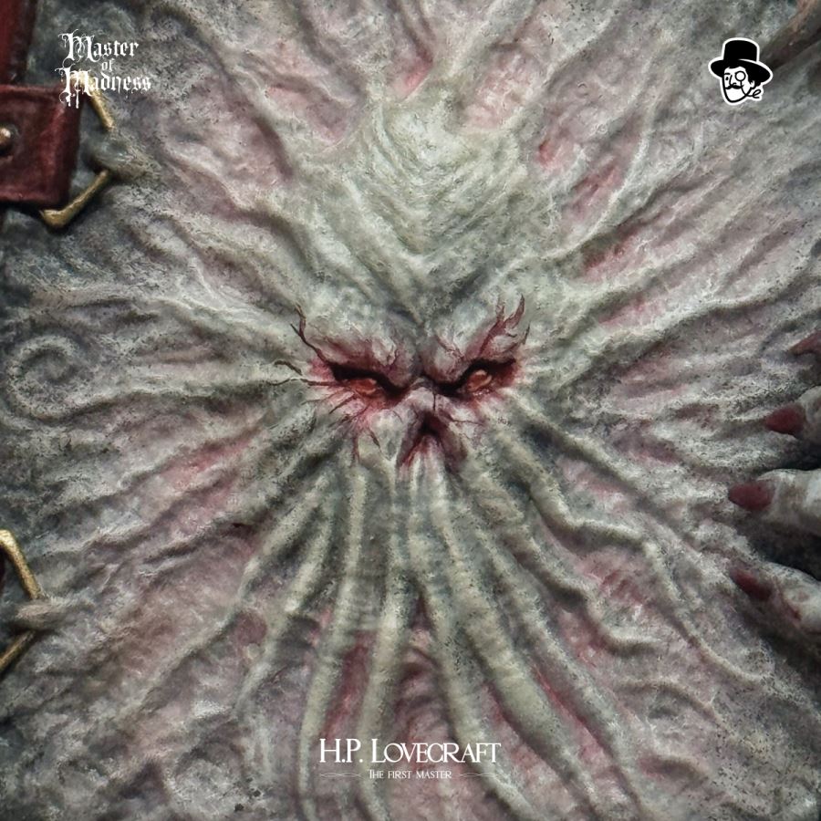 H.P.Lovecraft The First Master and The necronomicon - Master of Madness