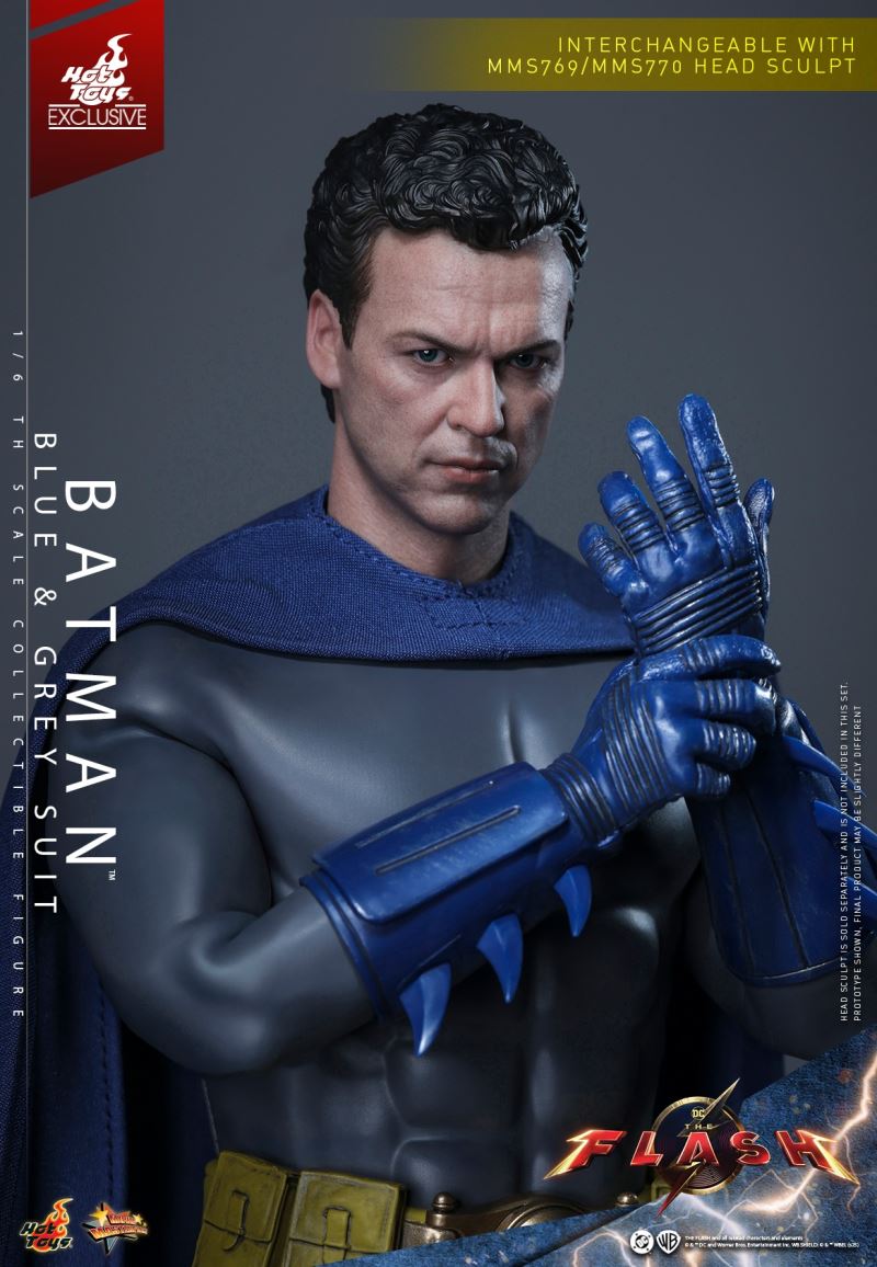 Batman (Blue-Grey Suit) 1/6