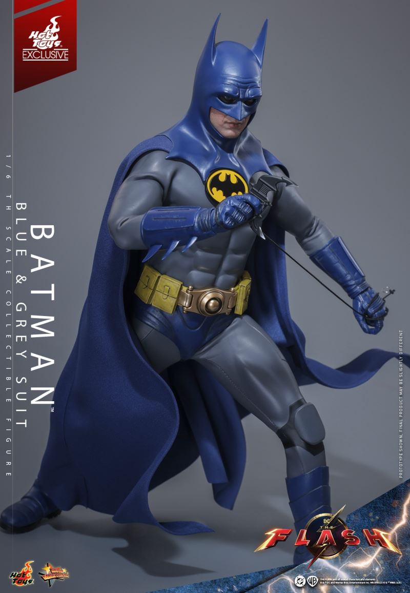 Batman (Blue-Grey Suit) 1/6
