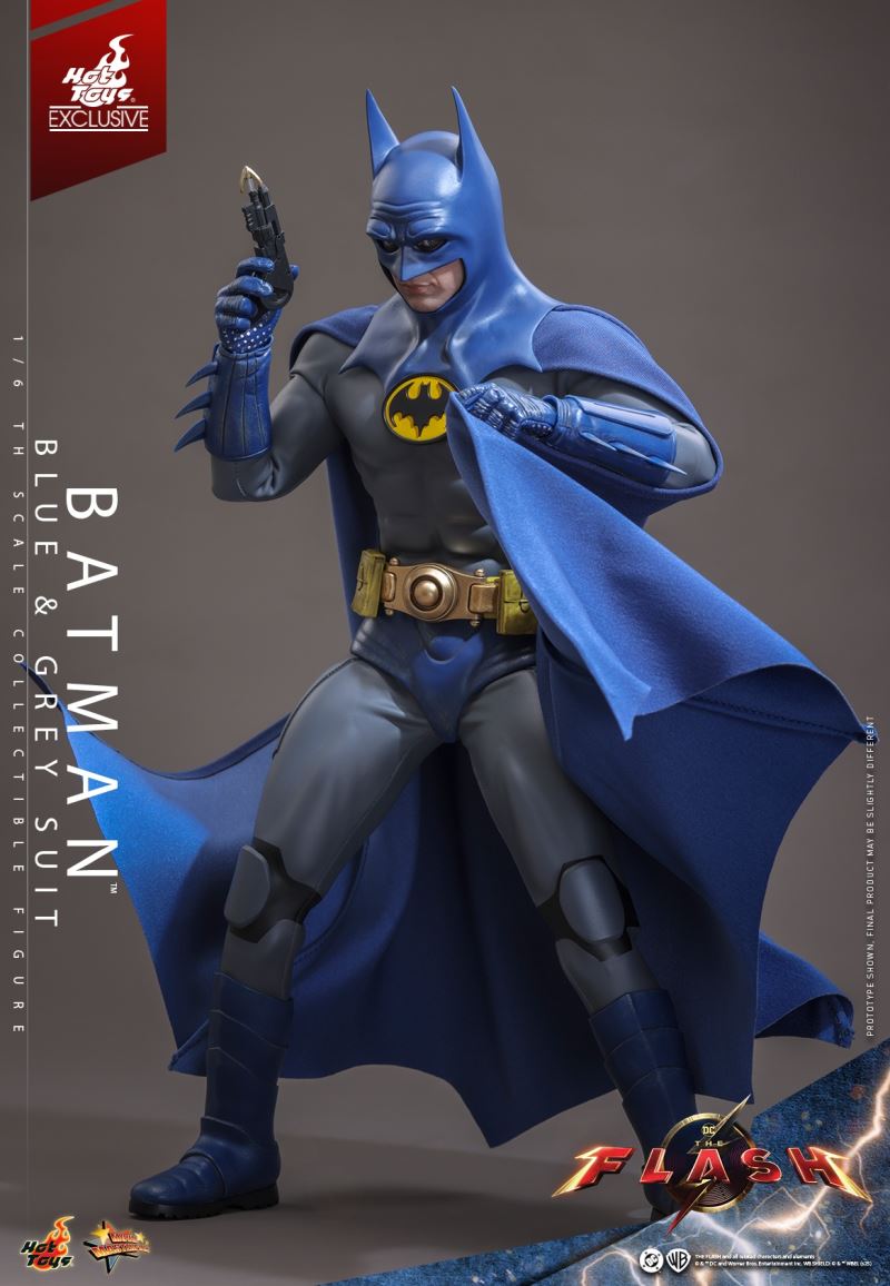 Batman (Blue-Grey Suit) 1/6