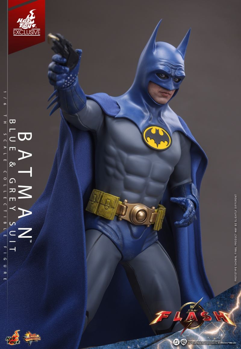 Batman (Blue-Grey Suit) 1/6