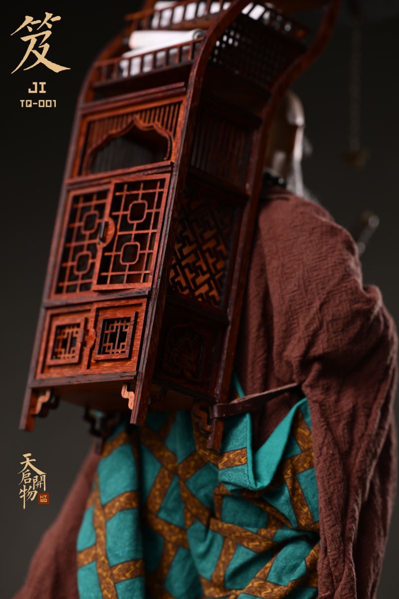 Xuan Zang Carrying Books