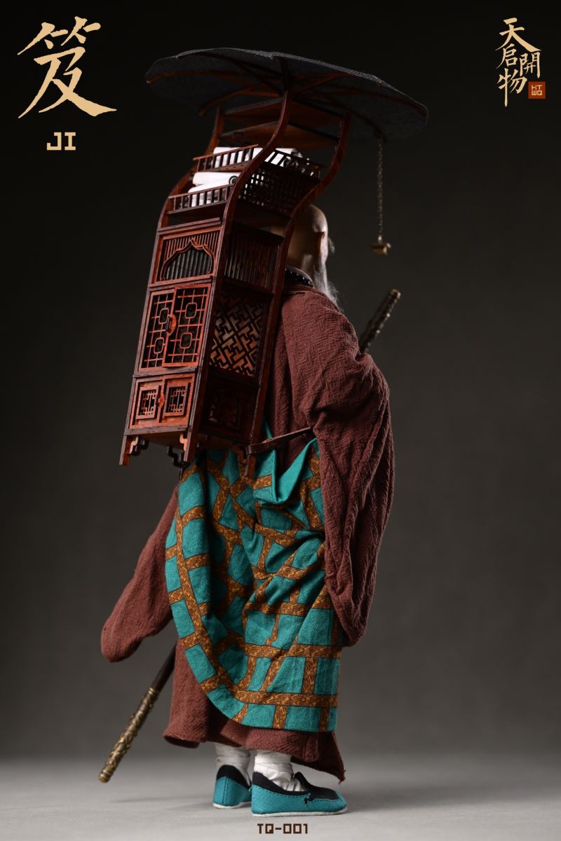 Xuan Zang Carrying Books