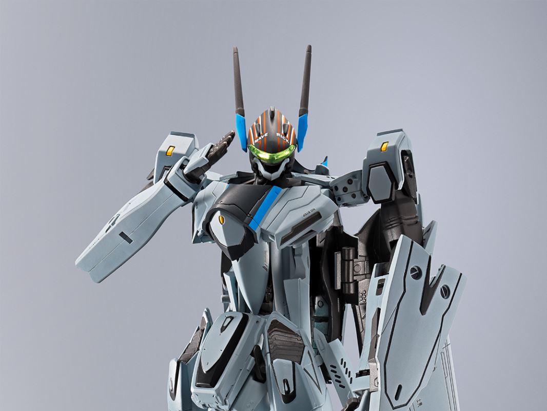 DX Chogokin VF-25 Messiah Valkyrie Top Gun Maverick Ver