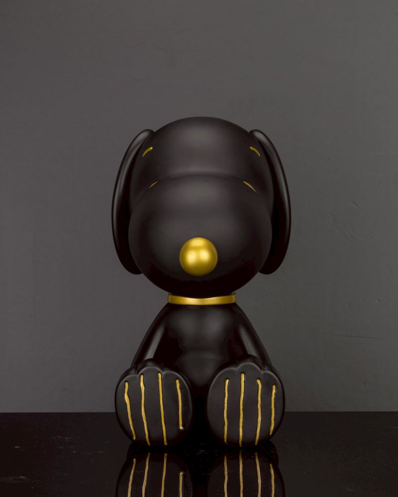 Snoopy Piggy Bank [Black & Gold Version]